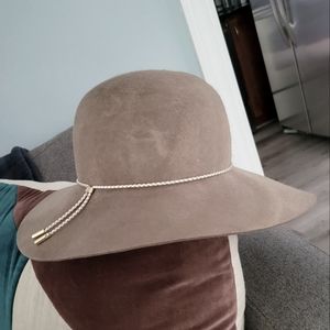 EUGENIA KIM HAT